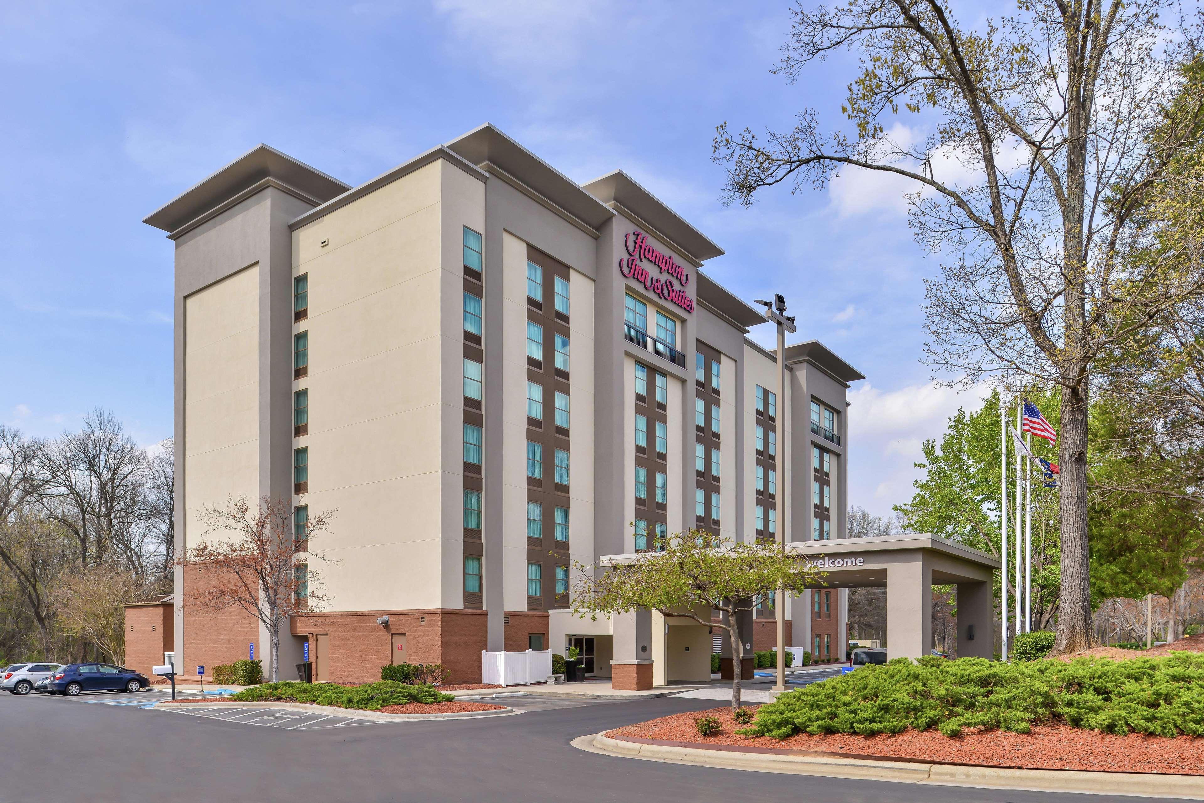 Hampton Inn & Suites Charlotte Arrowood Rd Exterior photo