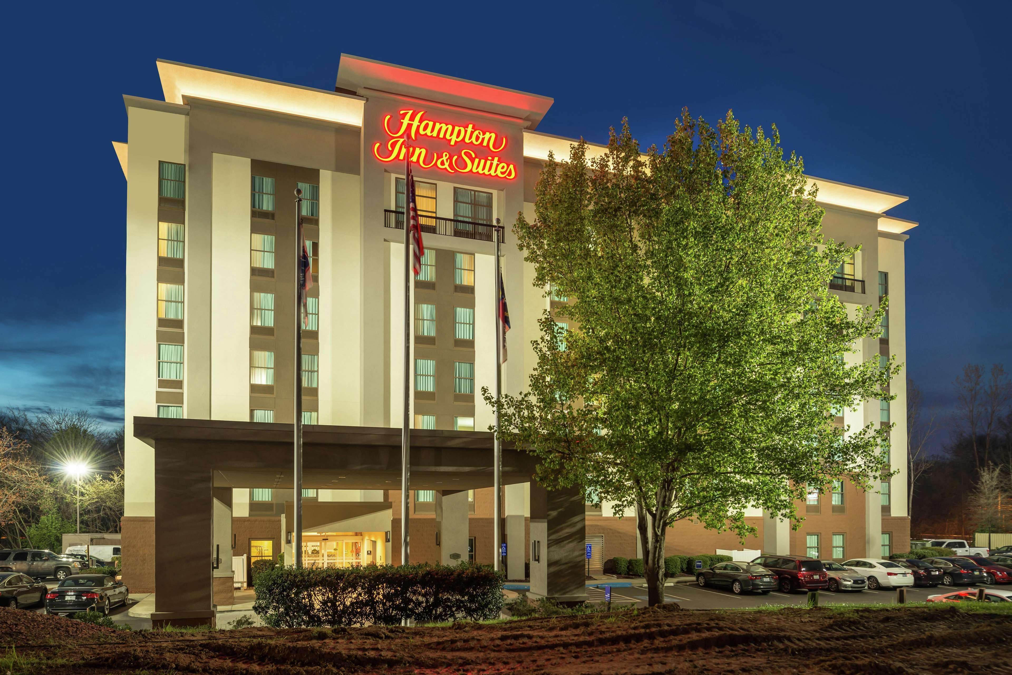 Hampton Inn & Suites Charlotte Arrowood Rd Exterior photo